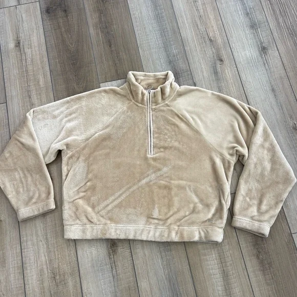 Hollister Women’s Tan Fleece Sweater Size Large - Picture 10 of 12